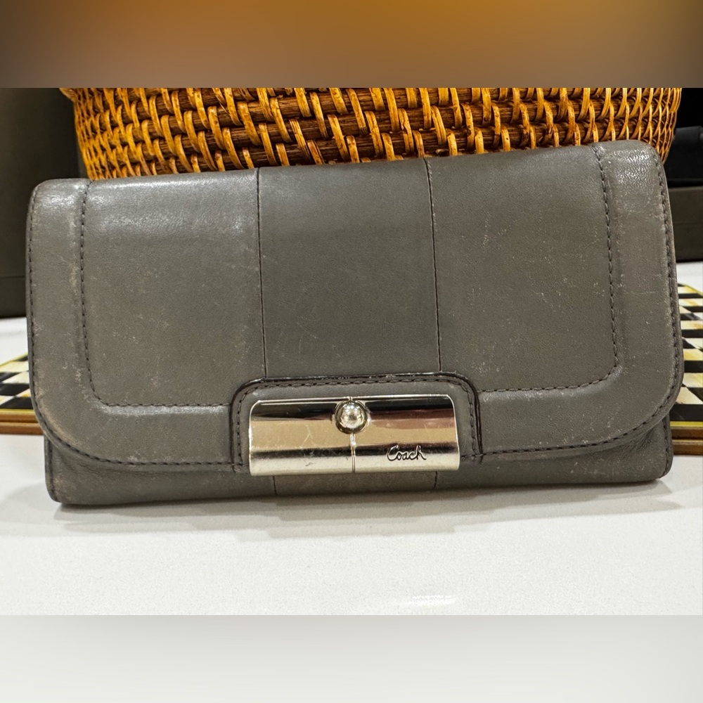 COACH Kristin Trifold Wallet – Gray – Checkbook Holder – Well Loved